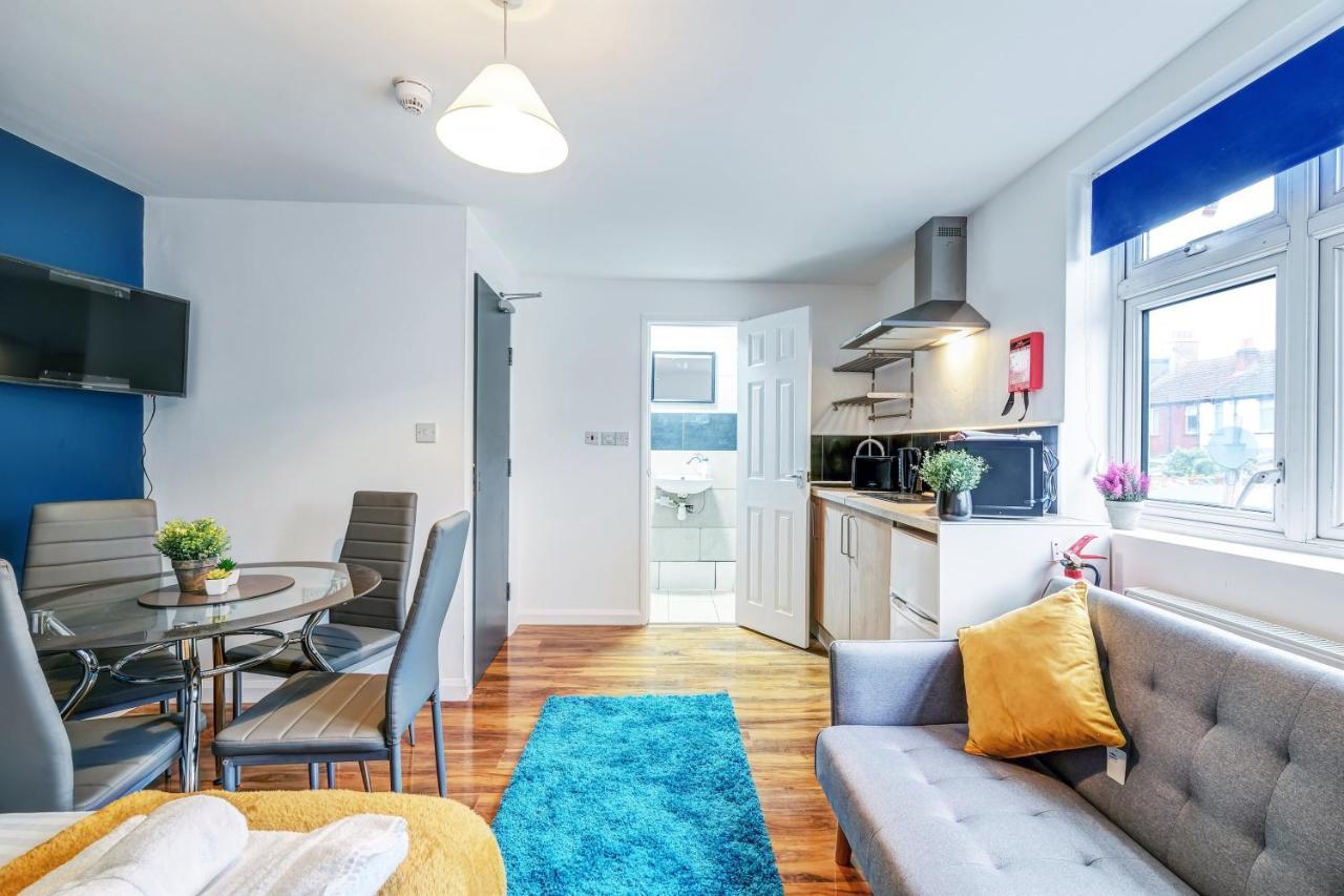 Fernbank Rooms Sudbury Hill, Harrow, Self-Contained Studios With En-Suite Harrow on the Hill Exterior photo