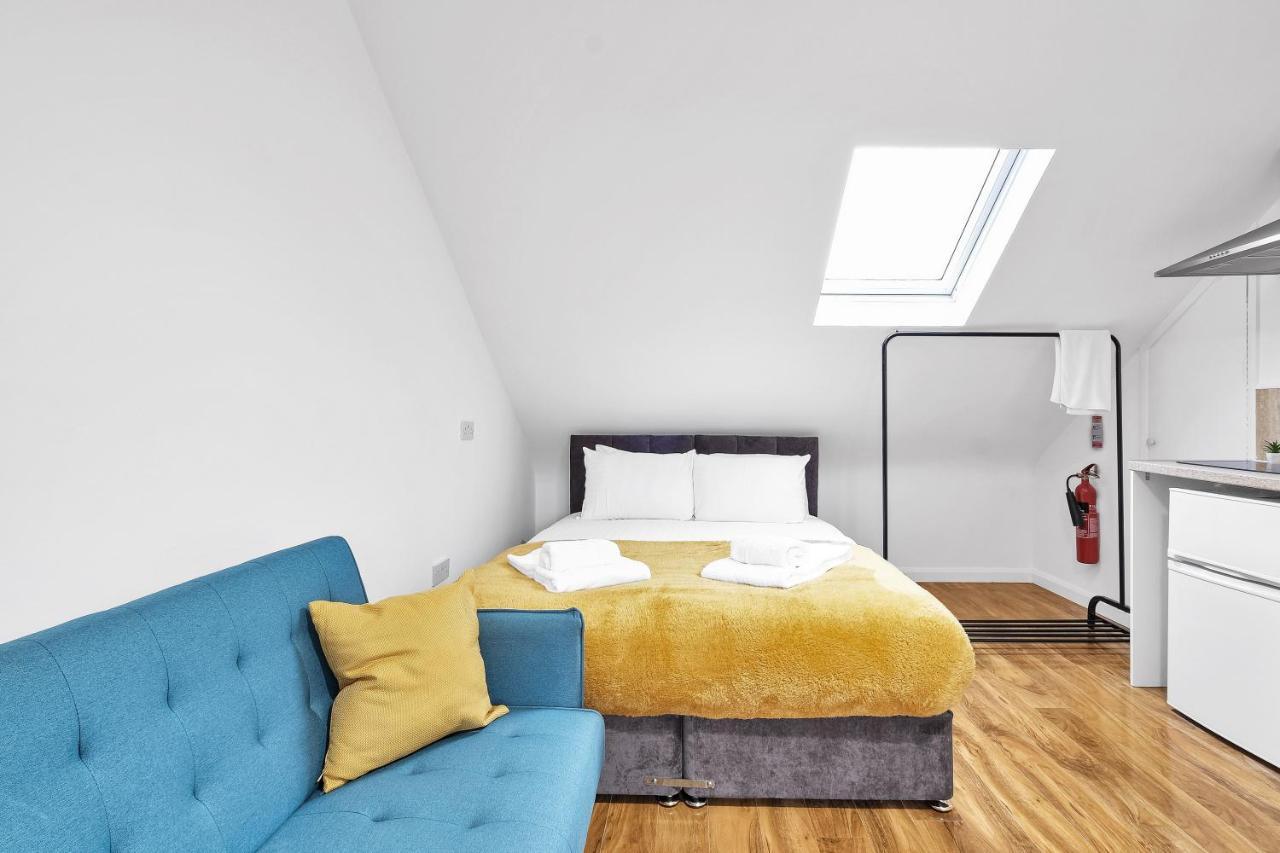Fernbank Rooms Sudbury Hill, Harrow, Self-Contained Studios With En-Suite Harrow on the Hill Exterior photo